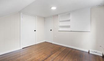 23 Dominican Rd, Branford, CT 06405