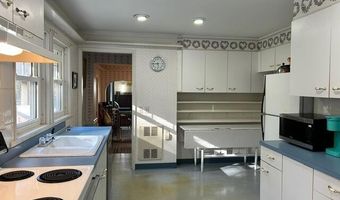 35 Dunning Blvd, Bangor, ME 04401