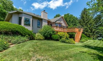 2010 Indiangrass Ct, Ames, IA 50014