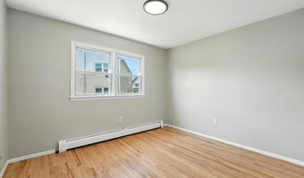16 OAK St, Bayonne, NJ 07002