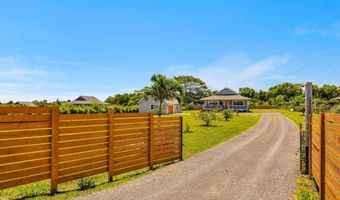 691 Auwaha St A, Haiku, HI 96708