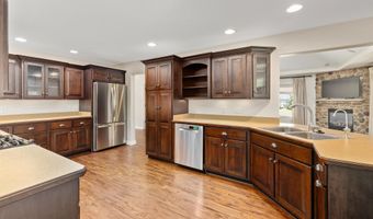 3330 Kellygreen Ct, Angola, IN 46703