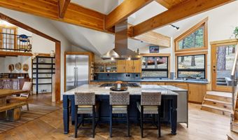 63220 Johnson Rd, Bend, OR 97703