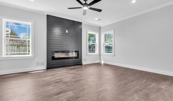 512 Seaman Ave, Beachwood, NJ 08722