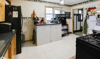 540 A Ave E, Albia, IA 52531