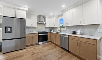 826 Dunlewy St, Asbury Park, NJ 07712