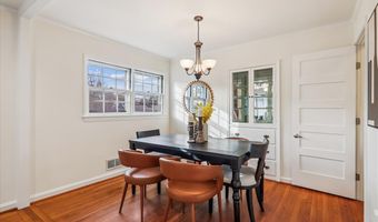 941 N MCKINLEY Rd, Arlington, VA 22205