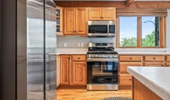 46 Ammonoosuc Dr, Bartlett, NH 03812
