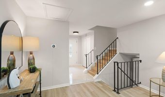 5141 BRADFIELD Dr, Annandale, VA 22003