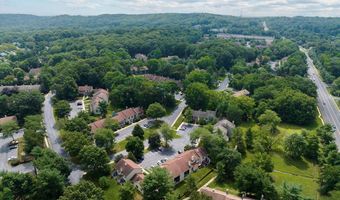 141 Eastwick Ct, Aberdeen, NJ 07747