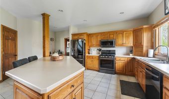 826 Park Harbour Dr, Youngstown, OH 44512