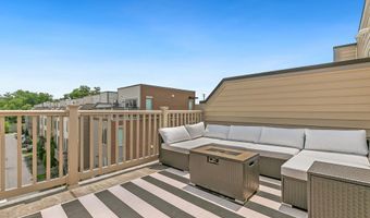 1924 CHAPMAN Ave 10, Rockville, MD 20852
