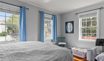12 Callender Ave, Newport, RI 02840