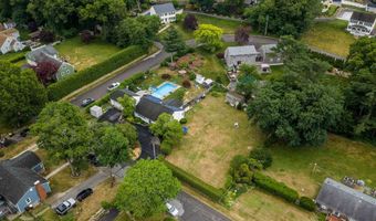 26 Pershing Ave, Acushnet, MA 02743