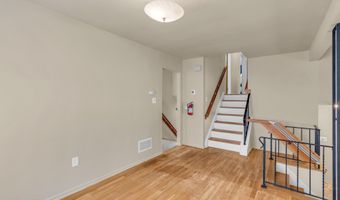 4 Michele Dr, Middletown, NJ 07748