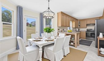 18 JH Dwyer Dr, Middletown, RI 02842