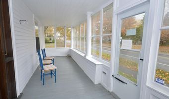 744 Hammond St, Bangor, ME 04401