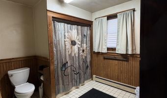 130 Crestview Ave, Absecon, NJ 08201