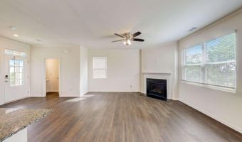 6808 Lake Overlook Ln, Flowery Branch, GA 30542