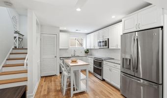 8901 BATTERY Pl 34, Bethesda, MD 20814