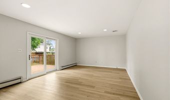 829 Mizzen Ave, Beachwood, NJ 08722