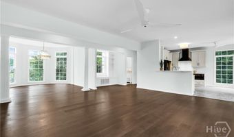 12 Amberwood Cir, Savannah, GA 31405