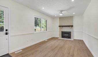 2208 Pine Knoll Ave, Columbus, OH 43229