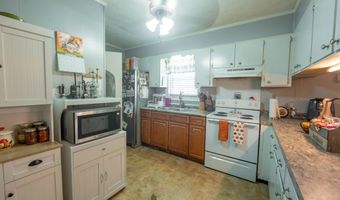 655 Beach Rd, Baxley, GA 31513