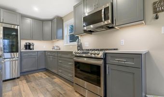 603 Limerick Rd, Arundel, ME 04046