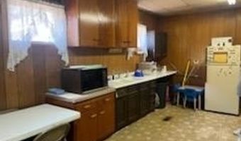 109 College St, Alhambra, IL 62001