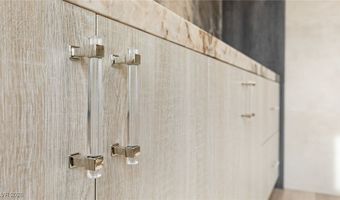 11041 Concord Valley Dr, Las Vegas, NV 89135