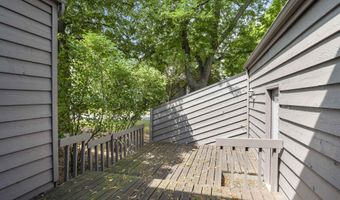 827 E WINDFIELD Pl, Appleton, WI 54911