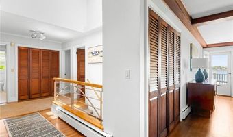 172 Eustis Ave, Newport, RI 02840