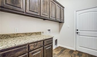 713 Westgate Dr, Aledo, TX 76008
