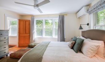 7 Greenway Ct, Bar Harbor, ME 04609