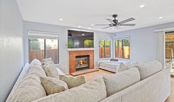 318 Redrock Dr, Antioch, CA 94509