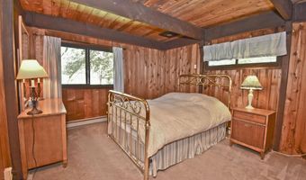 37 Lakeview Dr, Albrightsville, PA 18210