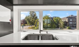 704 Top Rail Ln #704, Anchorage, AK 99501