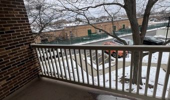 910 W Alleghany Dr 2A, Arlington Heights, IL 60004