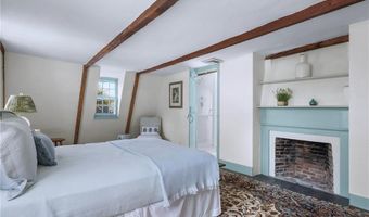 27 William St, Newport, RI 02840