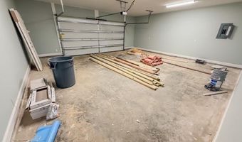 524 Seventh St, Bay St. Louis, MS 39520