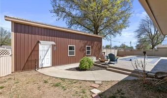 1022 S Larson Ave, Chanute, KS 66720