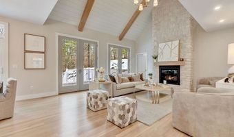 14 Overlook Cir, Auburn, NH 03032