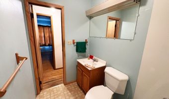 42 Walker St, Athens, OH 45701