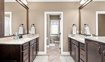 3401 Red Fox Rd, Ames, IA 50014