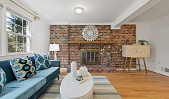 3808 WINTERSET Dr, Annandale, VA 22003