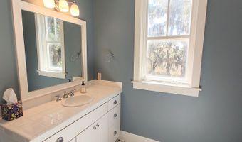 1 Bennett Point Dr A, Beaufort, SC 29907