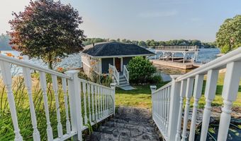 20413 St Lawrence Park Rd, Alexandria Bay, NY 13607