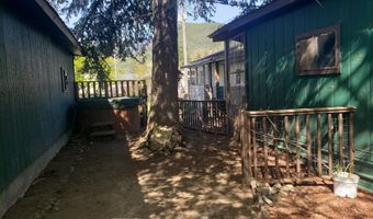 109 W 6th Ave, Clark Fork, ID 83811