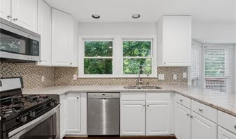 620 Brook Landing Ct, Alpharetta, GA 30005